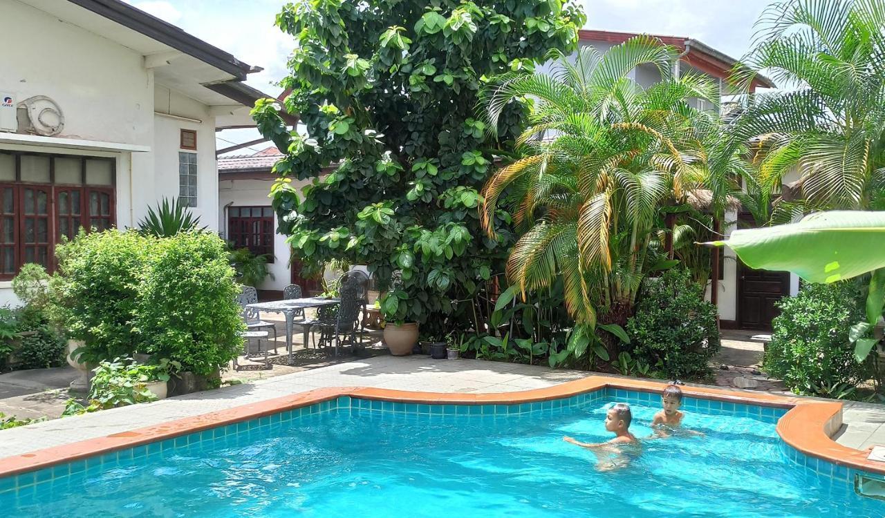 Villa Sisavad Guesthouse Vientiane Exterior foto