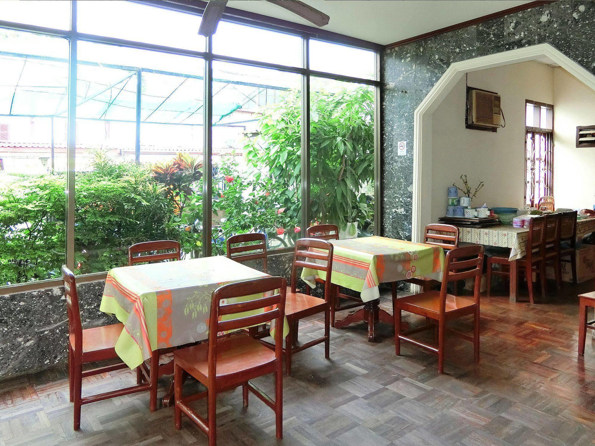 Villa Sisavad Guesthouse Vientiane Exterior foto