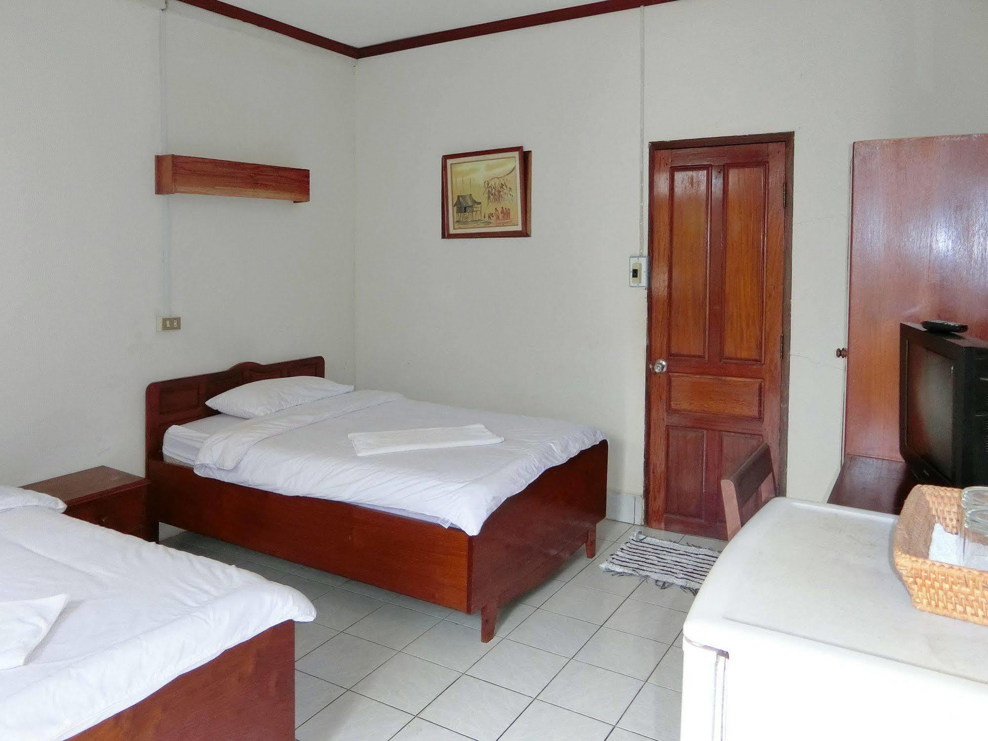 Villa Sisavad Guesthouse Vientiane Exterior foto